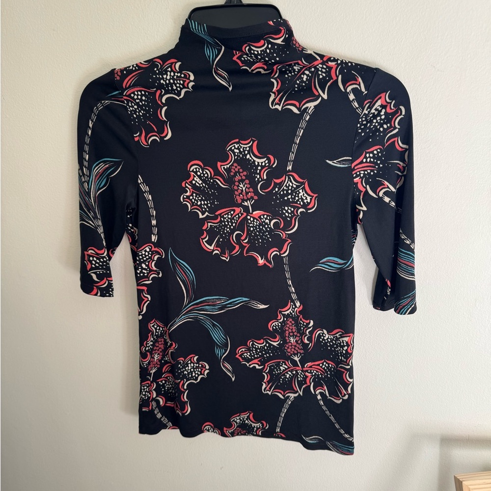 Floral Assembly NY Print Women's Top - Black and Red